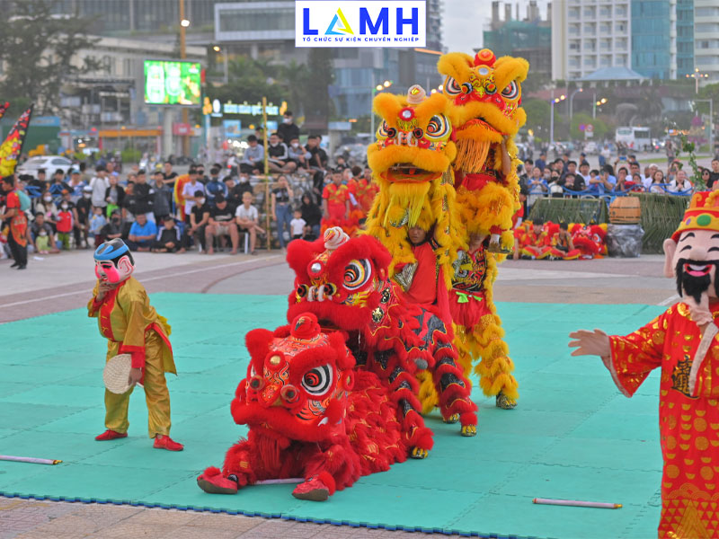 múa lân sư rồng cho sự kiện khánh thành